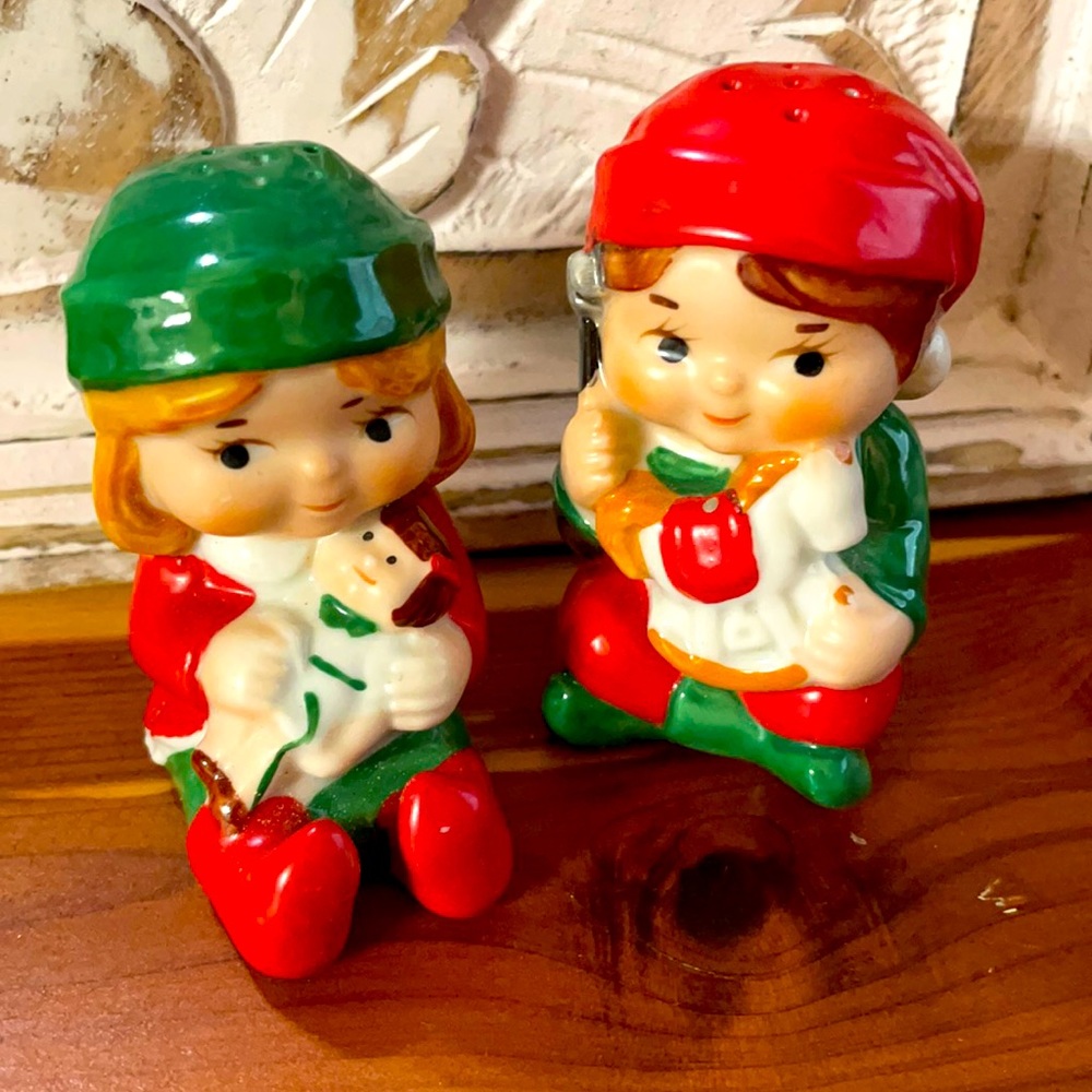 Vintage Avon Boy & Girl Mini Salt & Pepper Shakers